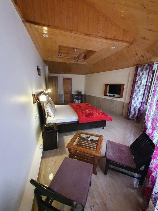 Kasauli Cascade A Cheerfull 4 Bedroom Challet Екстер'єр фото