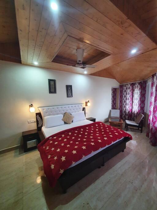 Kasauli Cascade A Cheerfull 4 Bedroom Challet Екстер'єр фото
