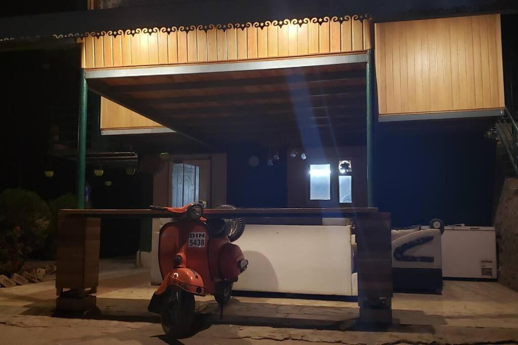 Kasauli Cascade A Cheerfull 4 Bedroom Challet Екстер'єр фото