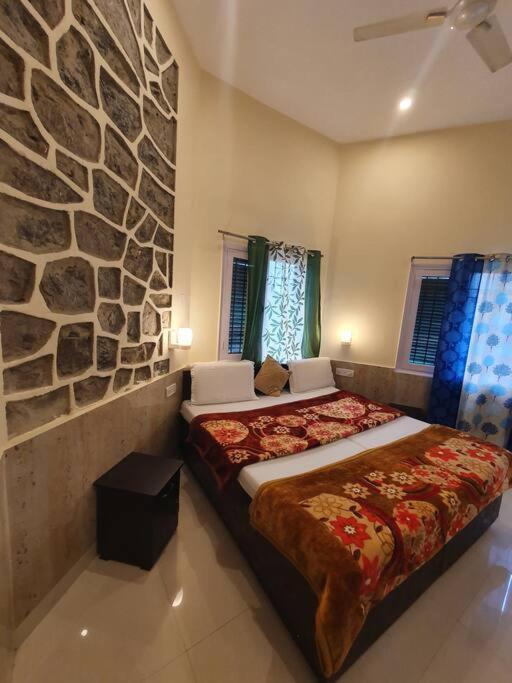 Kasauli Cascade A Cheerfull 4 Bedroom Challet Екстер'єр фото