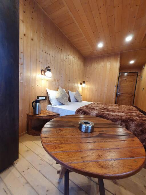 Kasauli Cascade A Cheerfull 4 Bedroom Challet Екстер'єр фото