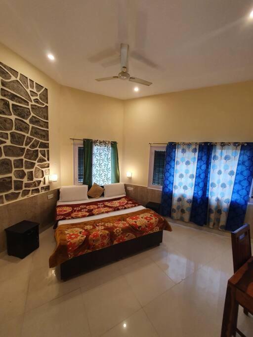 Kasauli Cascade A Cheerfull 4 Bedroom Challet Екстер'єр фото